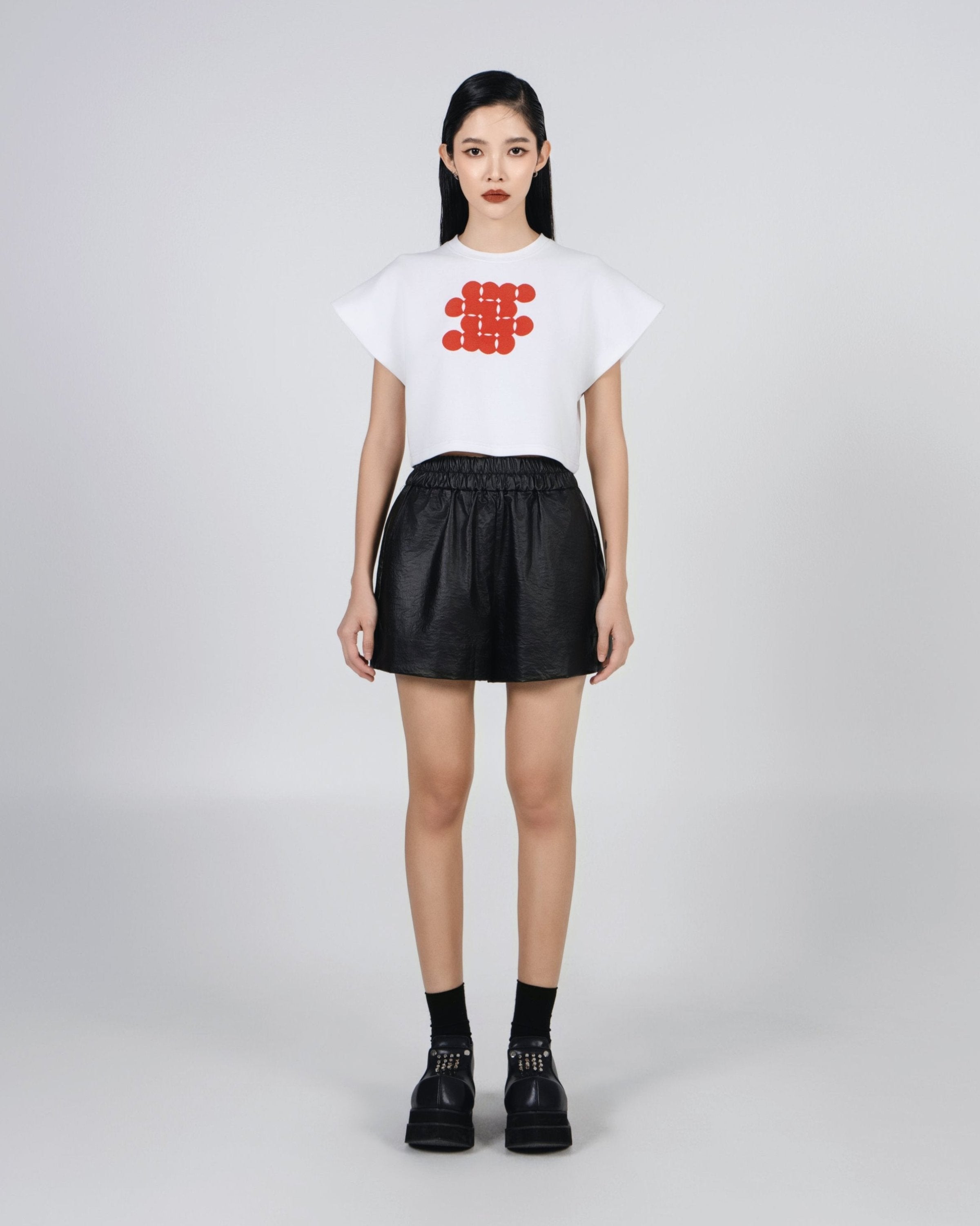 NOIZ N6TP9 Symbol Graphic Crop Top