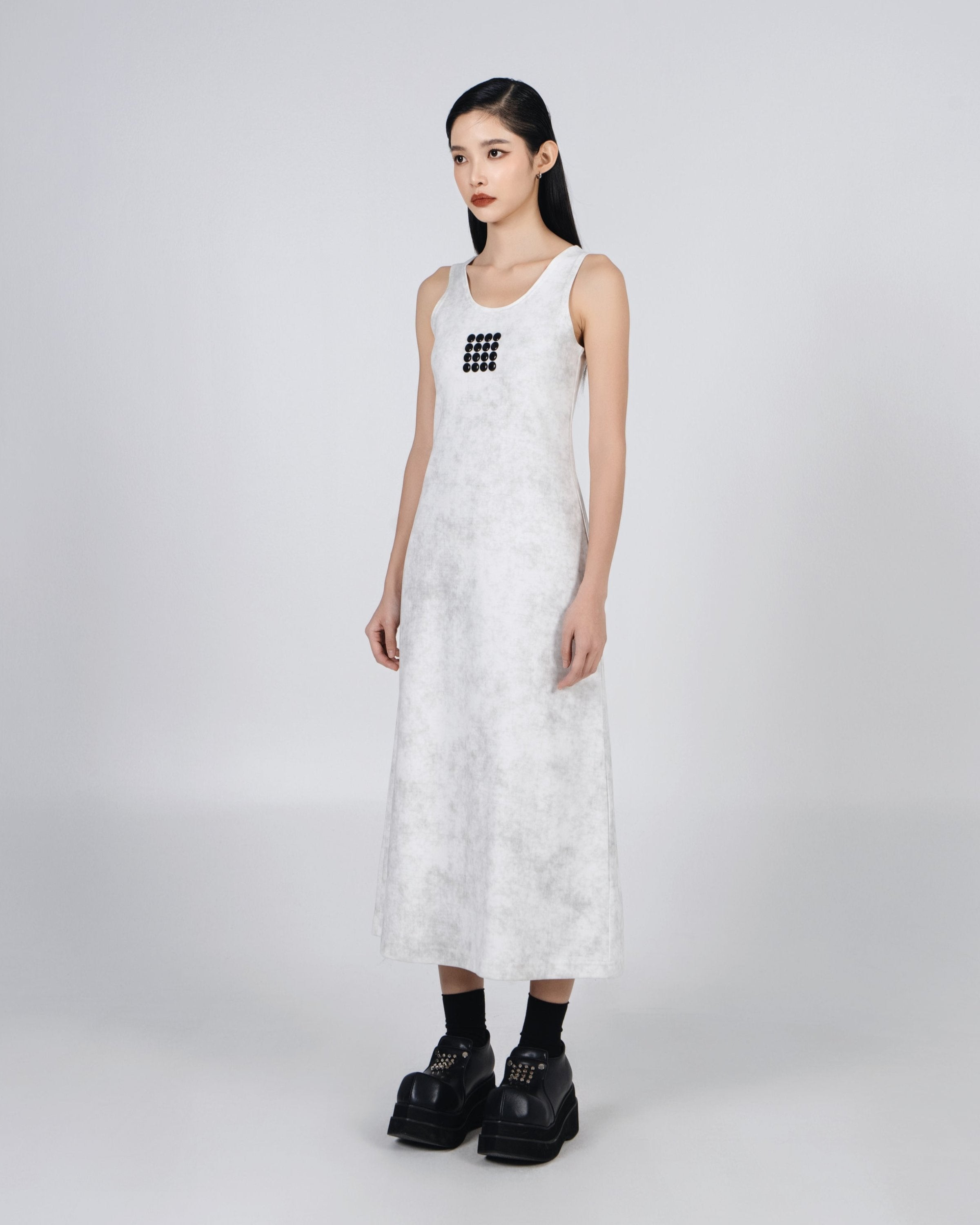 NOIZ N6DR2 ‘S’ Buckle Chinese Knot Sleeveless Dress