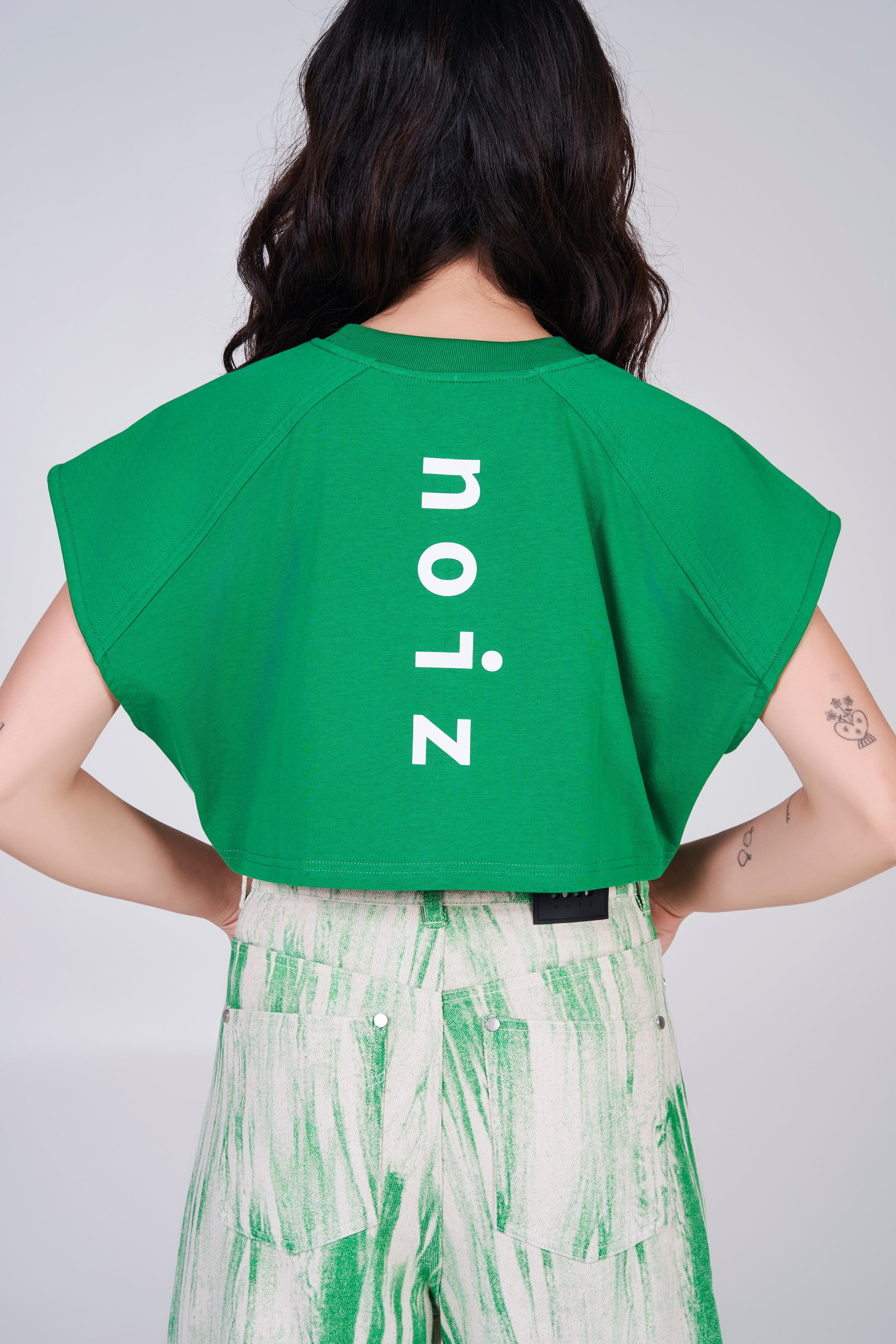 NOIZ N4TP4 Lóng Oversized Printed Crop Top