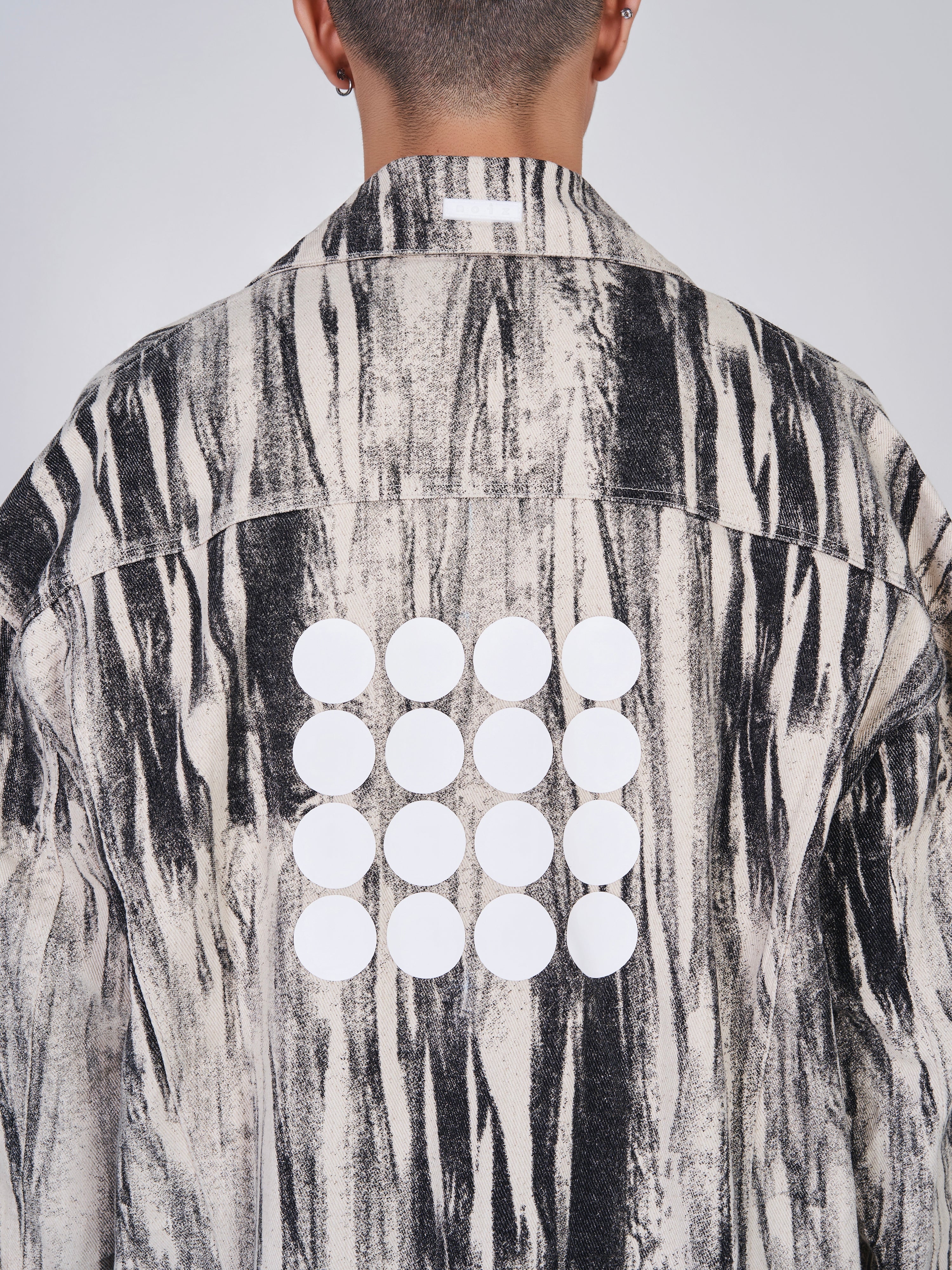 NOIZ N4JK2 Oversized Logo Distorted Print Denim Jacket