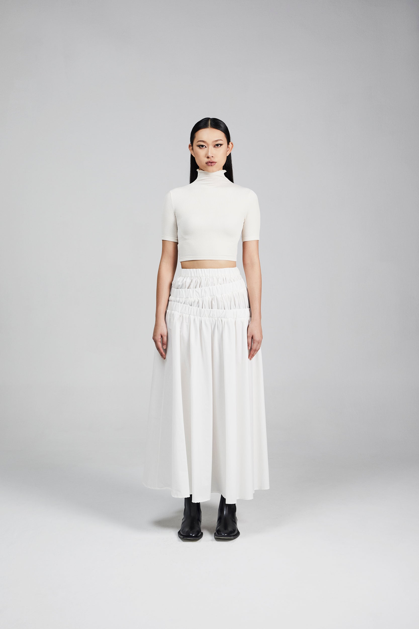 NOIZ N2TP5 Stand Collar Crop Top